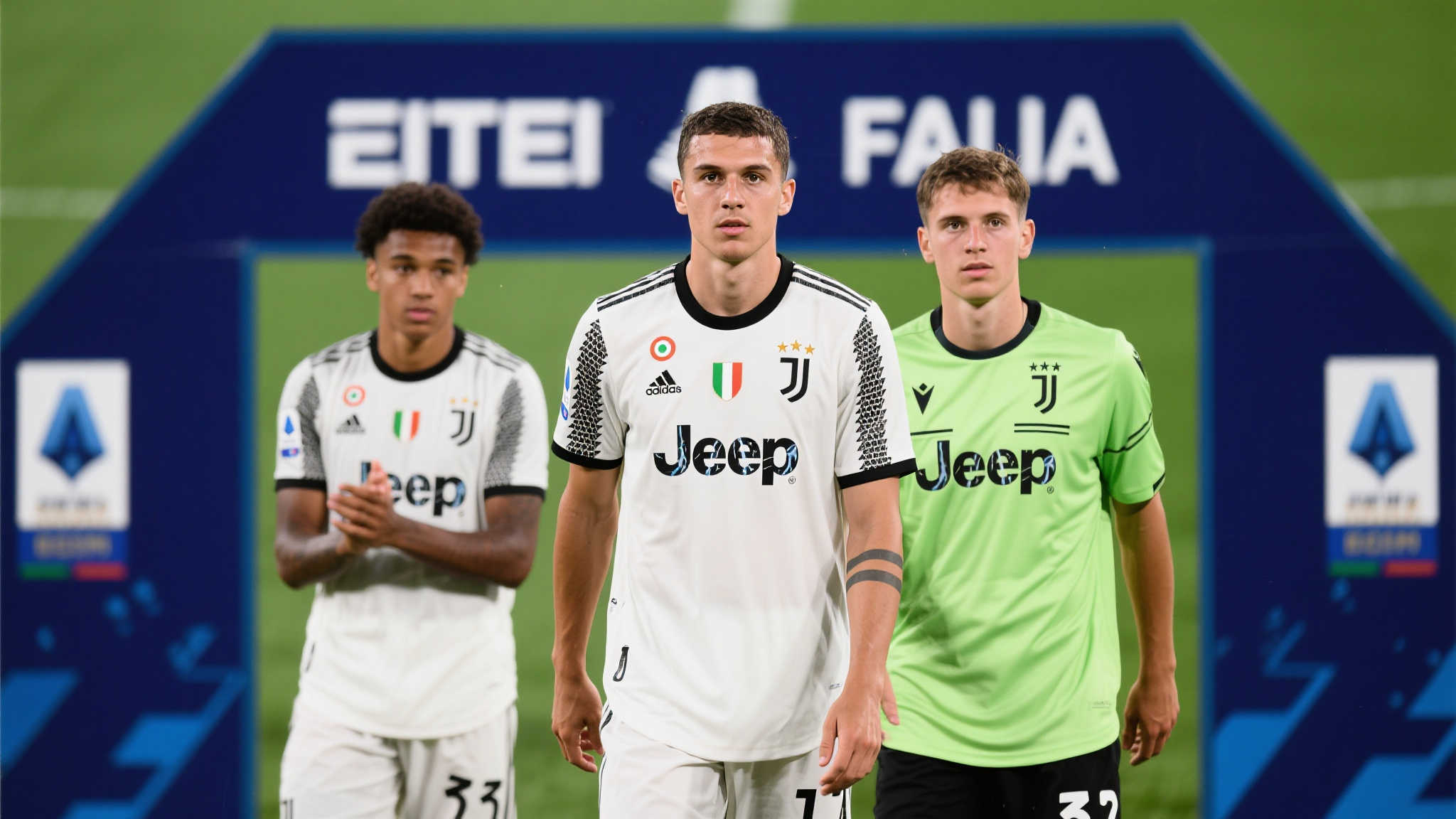 报道:拉什福德无缘国米引援,渴望投奔巴萨怀抱 此外,从财务角度来看,在意大利足坛遭遇经济寒潮的大